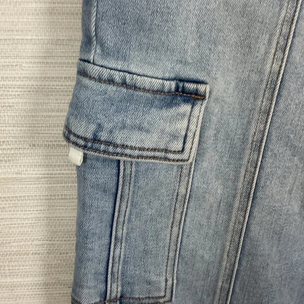 Hidden Denim Tracey Cropped Cargo Jeans Size 27 Blue 28” Inseam NWT - Picture 5 of 10